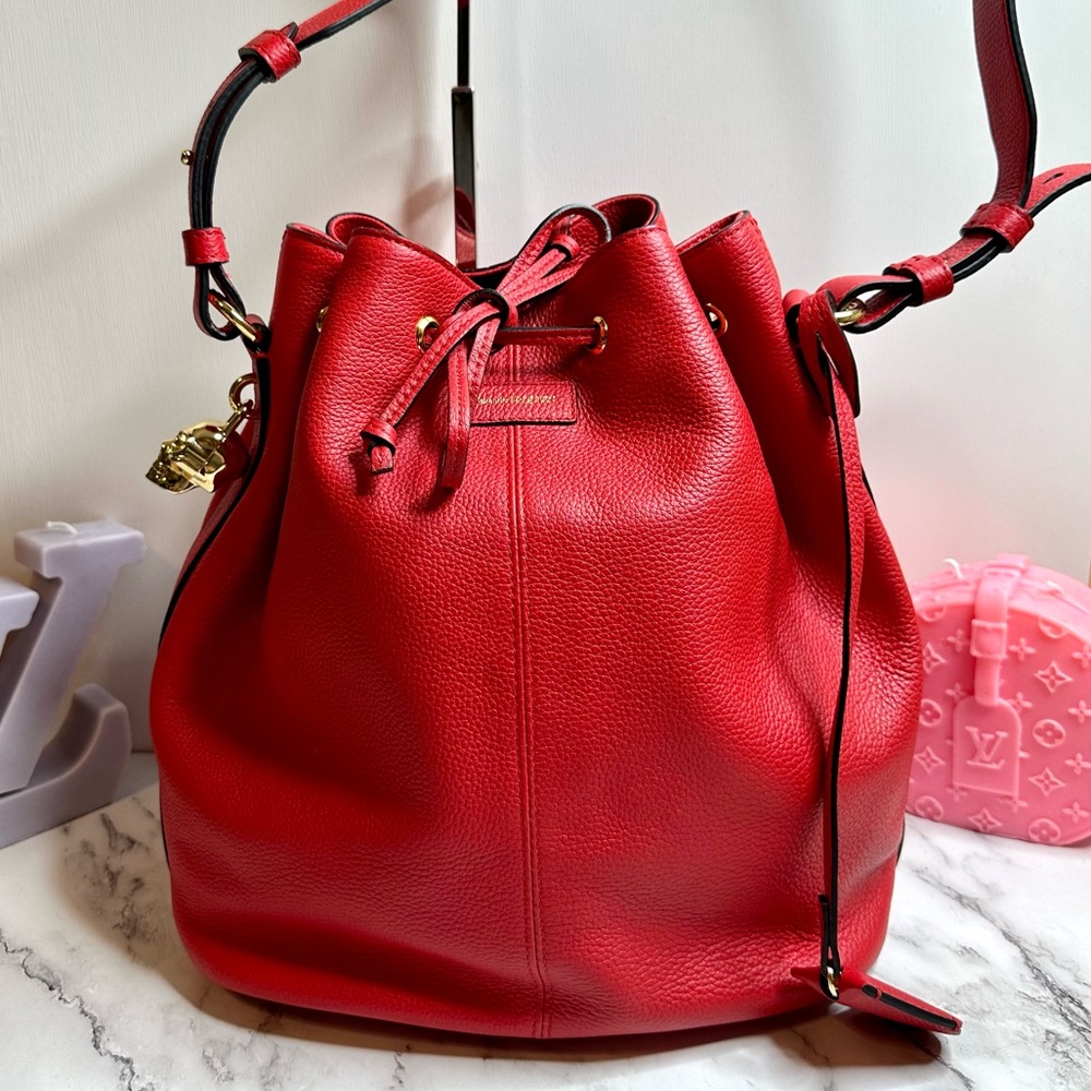 NEW! Alexander McQueen Secchiello Red Leather Skull Padlock Bucket Bag - Picture 5 of 17